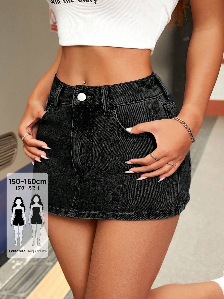 SHEIN PETITE Falda pantalón de mezclilla negra casual para mujer con bolsillo, para mujeres de talla pequeña - Negro - Ver 1
