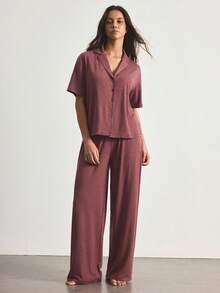 Ocili Conjunto de pijama de mujer cómodo y suave con solapa, manga corta y pantalones largos - Burdeos - Ver 4