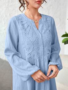 Al Najma V領刺繡拼接紋理純色阿拉伯風洋裝 - 藍色 - 查看 4