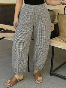 Dazy Plus Fashion Plaid Elastic Waist Loose Lantern Pants With Tapered Hem, Cropped Length Casual Spring Summer Autumn New Arrival - Black and White - View 4