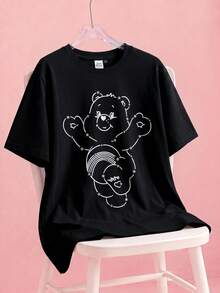 SHEIN X Care Bears تي شيرت رجالي بطبعة دب كرتوني لطيف بياقة دائرية وأكمام قصيرة - الأسود - مشاهدة 1