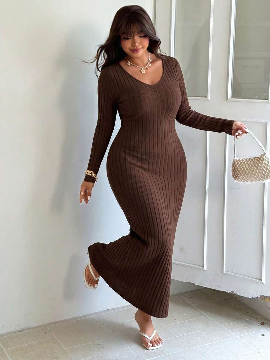 SHEIN EZwear Plus Solid V Neck Bodycon Dress Date Night Dress, Winter - Brown - View 1