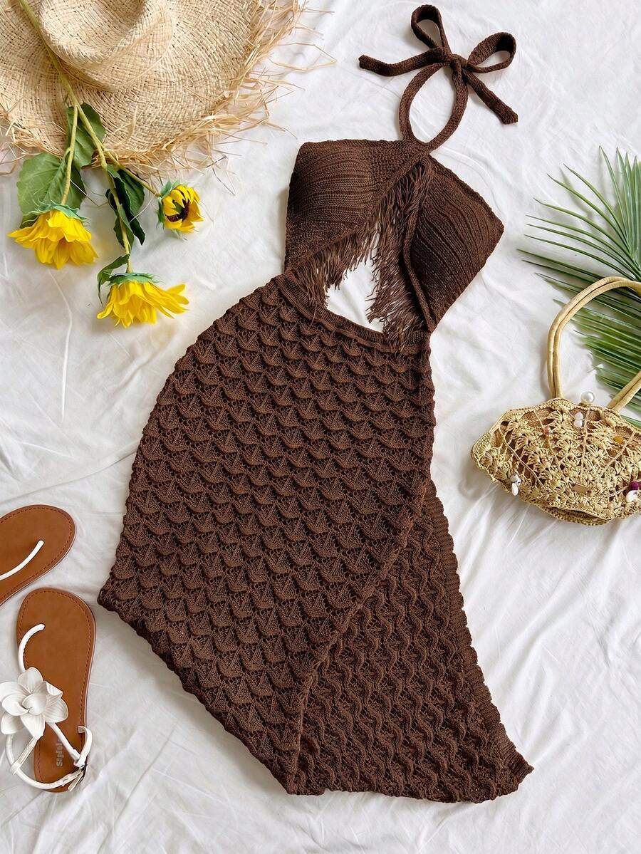 Soleia Gaun Rajut Wanita Seksi dengan Potongan Leher Halter dan Desain Rumbai untuk Liburan - Coffee Brown - View 1