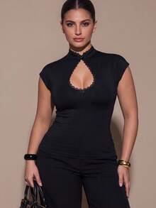 SHEIN BAE CURVE 大尺碼女款鏤空蕾絲飾邊拼接休閒日常上衣 - 黑色 - 查看 2