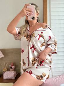 Slumberry CURVE Set Piyama Satin Ukuran Besar yang Nyaman, Nyaman, dan Bermotif Beruang dan Pita yang Manis dan Lucu dengan Kancing di Kerah, Ukuran Plus - MultiWarna - View 6