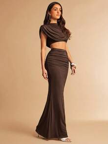 Silquee Women's Solid Color Pleated Cropped Top And Mermaid Skirt Fashion 2-Piece Set - Brown - View 4