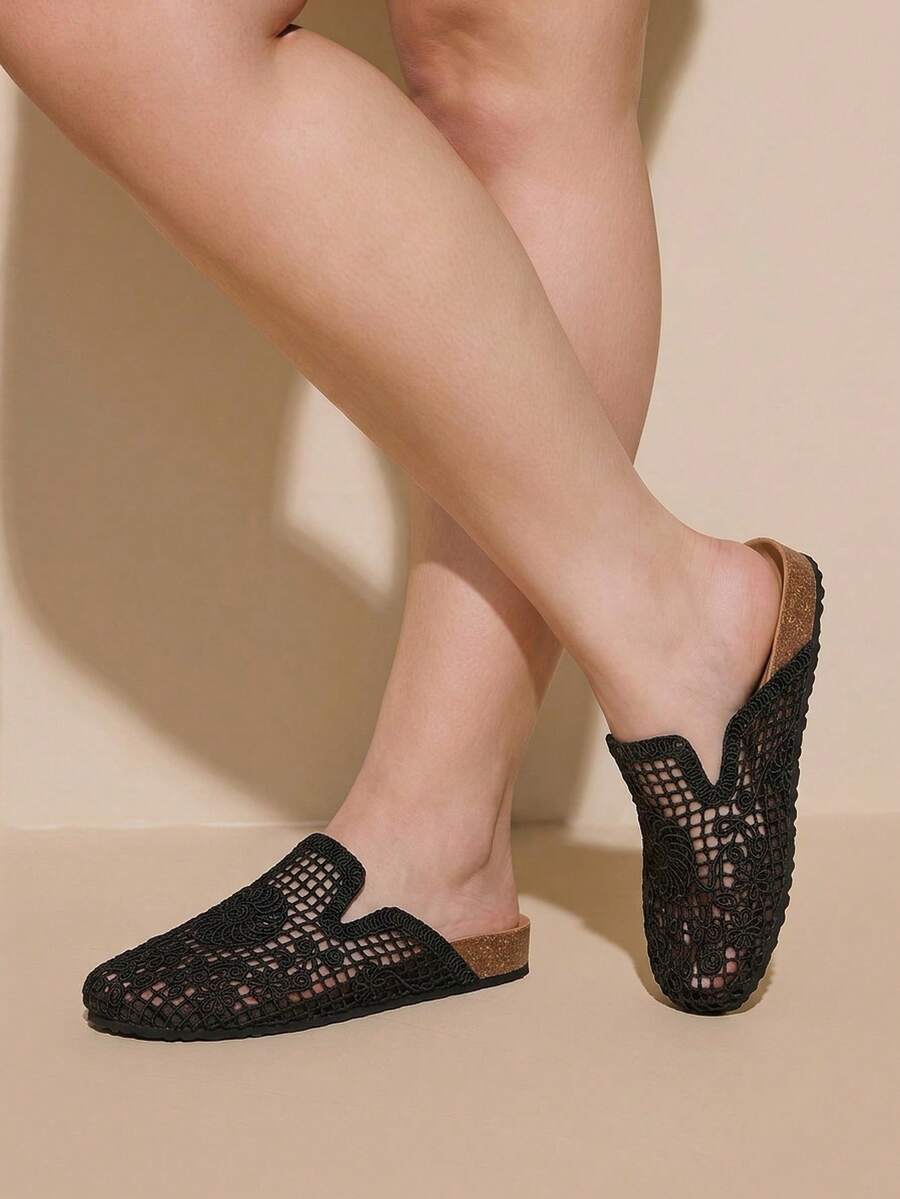 CUCCOO CURVES Women's Woven Breathable Hollow Mules Closed Toe Slippers New Summer Casual Mesh Flats - Black - View 1