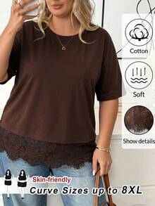SHEIN CURVE+ Große Größen Damen Baumwollmischung T-Shirt mit elegantem Spitzensaum, kurzärmelig, Rundhalsausschnitt, Casual Top, bequemes schwarzes Baumwoll-T-Shirt mit Spitzenbesatz, modisches kurzärmeliges Rundhals-Oberteil mit schickem schwarzem Spitzensaum, Baumwollmischung Damen Casual Fit kurzärmeliges Alltagsshirt, Valentinstag Spitzenbesatz Top, Baumwoll-Oberteil, Casual Top, Casual Top Frühling, Damen Sommer, Neujahrsparty Top, Schwarzes Top - Braun - Übersicht 4