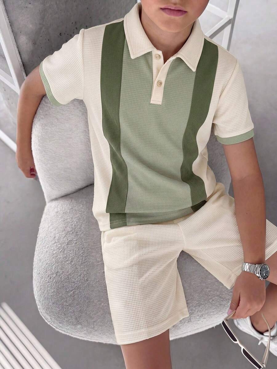 SHEIN 青少年男孩2件組兒童休閒拼色拼接短袖POLO衫與彈性腰短褲套裝，適合秋季、春季、夏季、戶外玩耍、學校、街頭風、派對與居家休閒