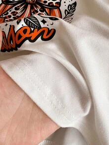 SHEIN 萬聖節少女時尚南瓜印花圓領短袖白色T恤與丹寧效果印花喇叭腿長褲套裝 - 彩色 - 查看 6