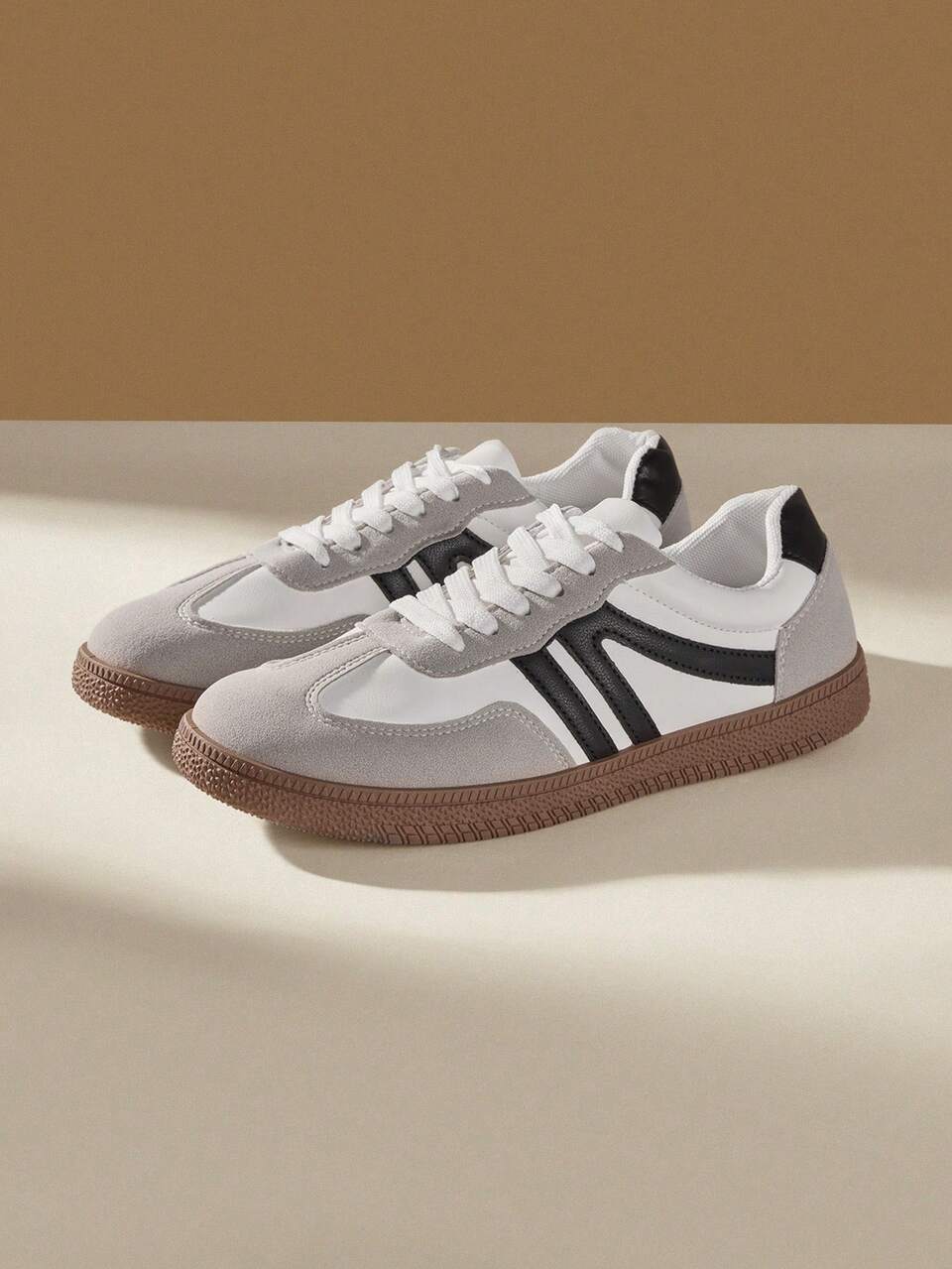 CUCCOO EASI Women's Shoes Lace-Up Round Toe Flat Bottom Casual Sports Shoes Casual Style PU Leather Black And White Casual Sports Shoes Daily Outdoor Sports