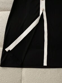 SHEIN Franclia 优雅法式针织连衣裙，海军蓝领短袖，黑白撞色设计，饰有纽扣，含腰带，适合办公室通勤或正式场合穿着。 - 黑與白 - 查看 3