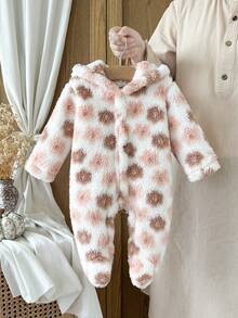 SHEIN Vintaside Kids 新生兒連帽連身衣，可愛棕色蝴蝶結與花卉印花，柔軟親膚毛絨嬰兒爬行服，冬季款 - 杏色 - 查看 4