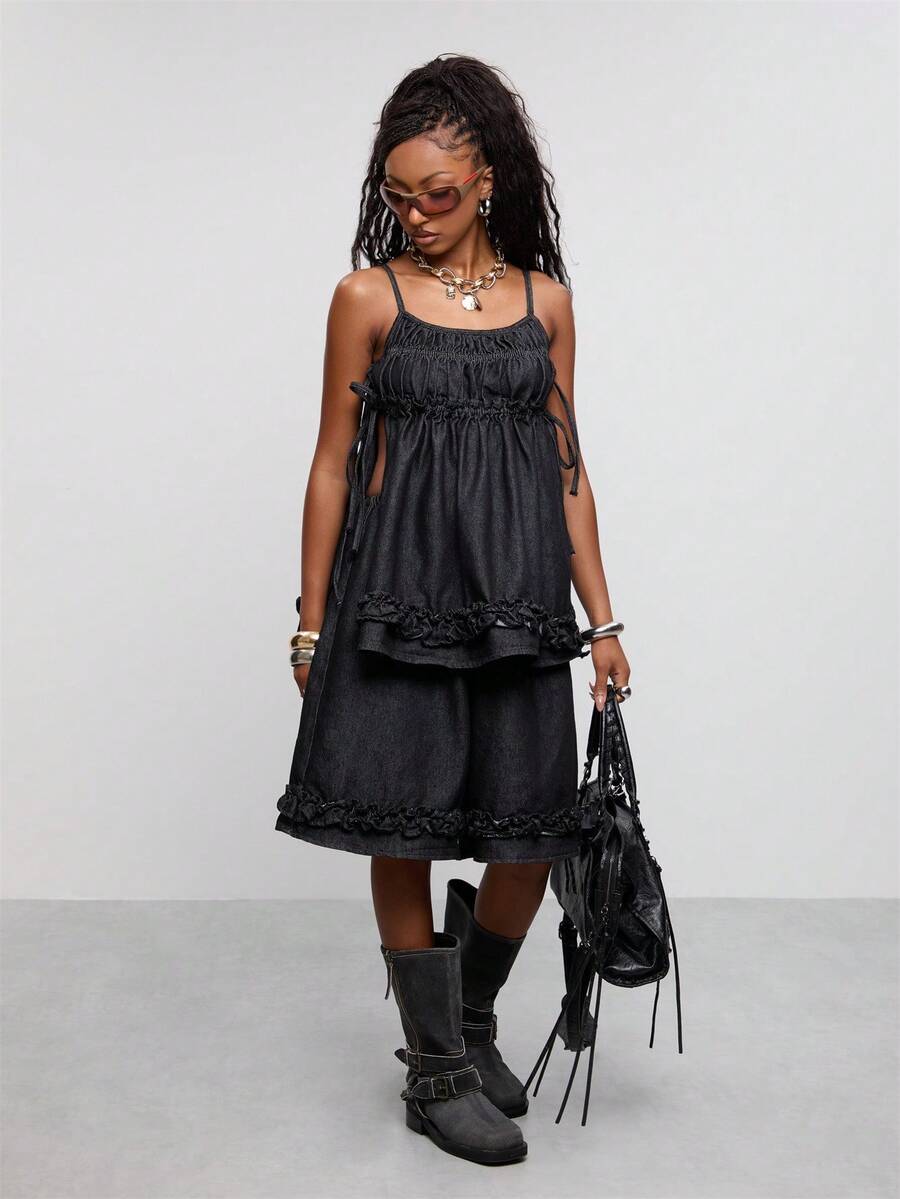 COUREZ Denim Babydoll Cami Top in Rinse Wash /Y2K Sommerkleidung Sommeroutfit für Frauen Ausgeh-Outfits Sommer-Tops Ausgeh-Tops süßes Top Tops für Frauen - Schwarz - Übersicht 1