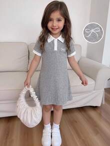 SHEIN Gaun Rajut Lengan Pendek Kerah Polo Setengah Kancing dengan Bordir Pita Kasual Elastis Nyaman untuk Anak Perempuan, Musim Panas - Grey - View 7