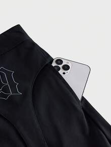AXEPEAK Pantalones de pierna ancha con diseño deconstruido y estampado de letras plisados para hombres - Negro - Ver 6
