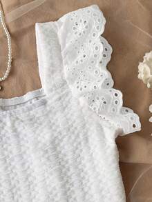 SHEIN 兒童青少年女孩休閒度假居家拼接刺繡蕾絲飾邊紋理針織修身短版方領T恤上衣 白色 - 白色 - 查看 3