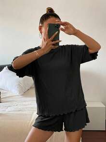 DAZY 純色寬鬆短袖T恤與短款睡褲2件組，夏季女款居家休閒套裝 - 黑色 - 查看 5