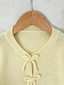 SHEIN LMoss Kids 女童黃色針織秋季毛衣，蝴蝶結裝飾，可愛休閒，柔軟舒適百搭，適合居家、派對、度假場合 - 芥末黃 - 查看 4