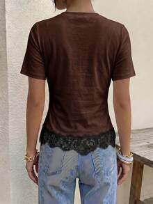 Modelyn 女款春夏白色針織短袖白色蕾絲飾邊收腰抓皺通勤休閒T恤 - 棕色 - 查看 2