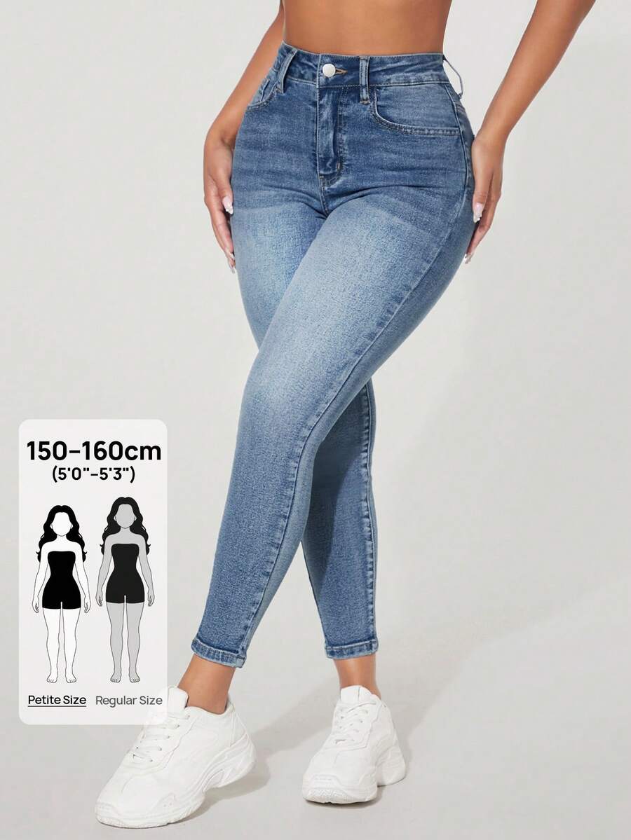 SHEIN PETITE 高腰鈕扣裝飾修身彈性破洞Y2K牛仔褲,內層加絨保暖,附口袋,秋冬加厚丹寧,適合嬌小女性 - 中等水洗藍 - 查看 1