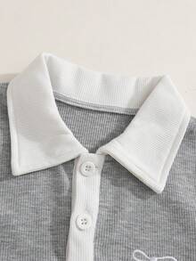 SHEIN Gaun Rajut Lengan Pendek Kerah Polo Setengah Kancing dengan Bordir Pita Kasual Elastis Nyaman untuk Anak Perempuan, Musim Panas - Grey - View 4
