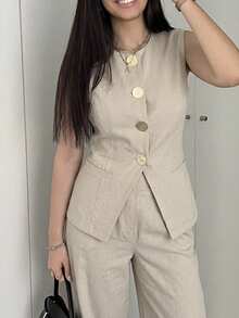 Hitanina 女款淺米色優雅夏季兩件套，100%純棉無袖上衣與長褲，法式辦公商務套裝，附金屬鈕扣裝飾 - 杏色 - 查看 3
