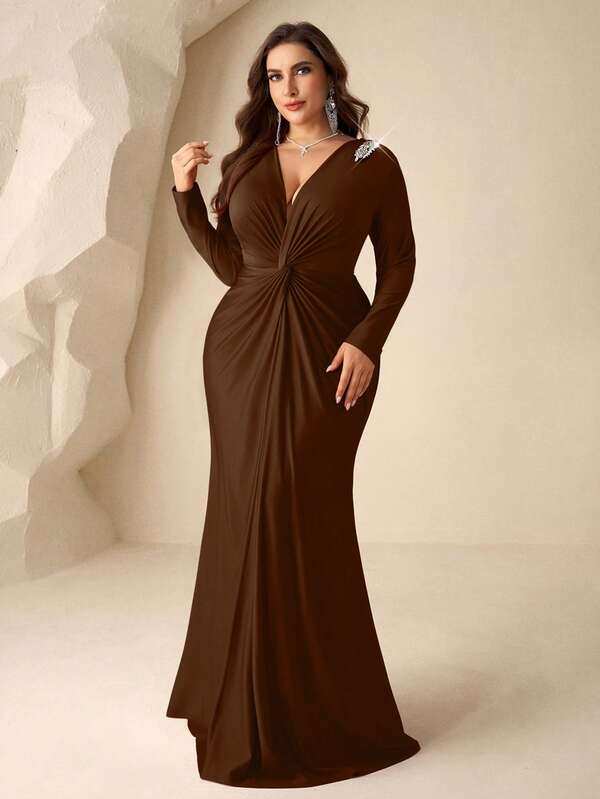 Coutiva Plus Size Solid Color Twisted Knot Rhinestone Decor Mermaid Formal Evening Gown