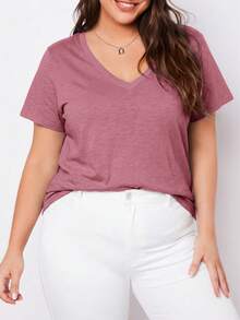 SHEIN BASICS 大尺碼女款純色V領短袖休閒T恤 - 紅木色 - 查看 1