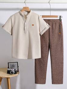 SHEIN Little Byeori 2件組青少年男孩休閒短袖上衣與長褲套裝,適合日常穿著、上學、旅行、運動,適用春、夏、秋季 - 卡其色 - 查看 5