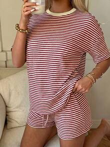 SHEIN EZwear 女士红白条纹T恤短裤两件套 - 紅白色 - 查看 4