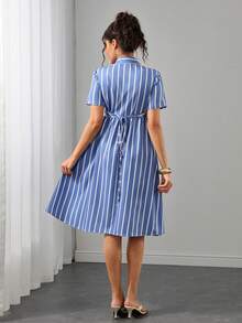 Momance Blue And White Striped Shirt Dress For Maternity, Lapel V-Neck With Criss-Cross Tie Waist, Short Sleeve Single-Breasted A-Line Skirt, Suitable For All Pregnancy Stages, Commute And Daily Wear, Elegant And Slimming Maternity Dress - Blue - View 2