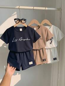 SHEIN 3件套 4-7岁男童休闲舒适印花圆领T恤+短裤套装 - 彩色 - 查看 3