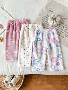 SHEIN Vintaside Kids 3件組女嬰秋冬款粉色白色與藍色花朵草莓圖案毛絨長褲，可愛休閒居家與外出場合穿著 - 彩色 - 查看 2