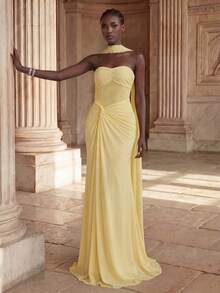 Coutiva Elegant Queen Princess Soft Yellow Knitted Fabric Fitted Slimming Strapless Formal Evening Gown Sexy Minimalist Design Waist-Cinched Winter Wedding - Yellow - View 5