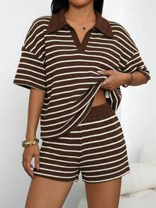 SHEIN PETITE 女款 2 件套棕色條紋寬鬆 V 領長袖 T 恤與彈性腰長褲，夏季休閒場合返校度假居家套裝，適合小碼女性 - 棕色 - 查看 3
