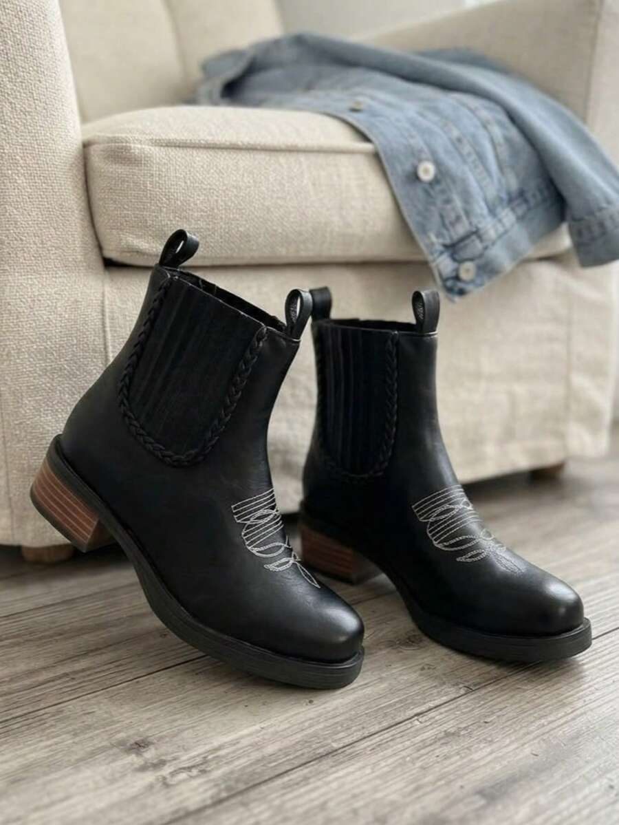 Women Ankle Boots & Booties - Black - View 1