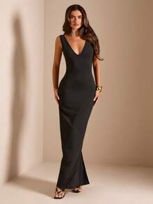 SHEIN BAE Spring/Summer / Pure Black / Deep V-Neck Sleeveless Wide Strap High Elastic Slim Fit Side Slit Floor-Length Mermaid Long Dress / Elegant Luxury Bodycon Slimming Evening Dress + Luxury Evening, Birthday Party, Wedding Guest, High-End Date, Photography - Black - View 4