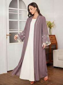 Al Najma 女款寬鬆休閒刺繡流蘇袖口日常阿拉伯式長袍 - 淺灰紫 - 查看 6