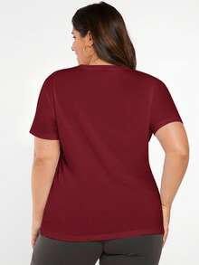 SHEIN BASICS 大尺碼純色圓領T恤夏季上衣 - 酒紅色 - 查看 2