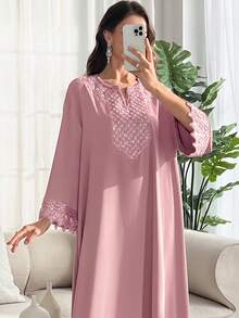 SHEIN Najma 女款春秋冬季溫柔灰粉色圓領刺繡串珠喇叭袖寬鬆款阿巴雅長袍，適合日常、拜訪、聚會與祈禱 - 藕粉色 - 查看 5