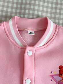 SHEIN 女童（大童）休閒百搭校園日常居家穿著卡通趣味水豚圖案拼接棒球夾克 抓絨內裡 秋冬外套 - 粉色 - 查看 4