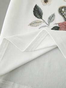 SHEIN Sparklyn 青少年女孩 2件/套套裝 T恤套裝 白色上衣 粉色蝴蝶花卉印花 + 粉色工裝褲，復古，返校季，寬鬆 - 彩色 - 查看 6