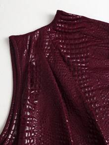 Sweetra Damen-Bluse in Burgunderrot mit hohem Kragen, plissiert, figurbetonend und asymmetrischem Saum, Tanktop-Stil - Bordeaux - Übersicht 5