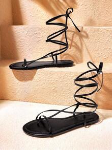 HighSole Women's Elegant Black Flat Thong Sandals With Bare Straps - Black - View 1