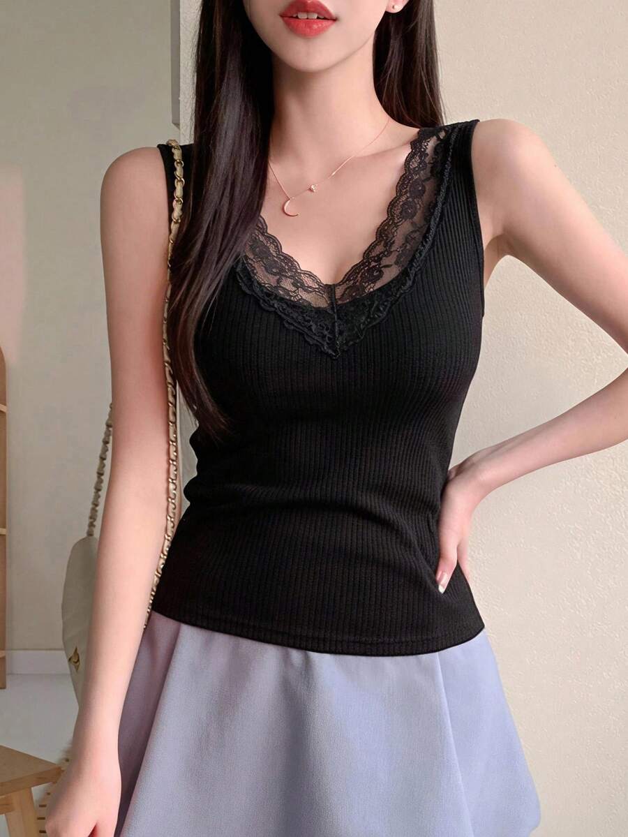DAZY 女款蕾絲拼接修身百搭日常休閒上衣 - 黑色 - 查看 1