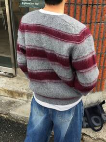 DAZY Sweater Pria Lengan Panjang Motif Garis Abu-abu & Merah, Kerah V Kecil, Desain Berbulu di Bagian Bawah dan Manset, Cocok untuk Musim Gugur/Dingin - MultiWarna - View 2