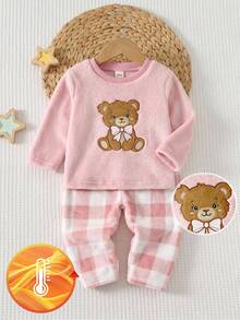 SHEIN Genkimix Kids 2件組秋冬雙面法蘭絨抓絨女嬰可愛粉色熊蝴蝶結刺繡長袖上衣與粉色格紋加厚長褲家居服套裝 - 粉色 - 查看 4