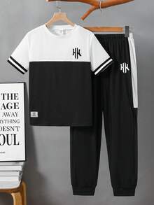 SHEIN 2件組兒童青少年男孩拼色拼接字母圖案圓領短袖T恤與短褲套裝，返校服裝，適合學校、外出、運動 - 黑色 - 查看 2