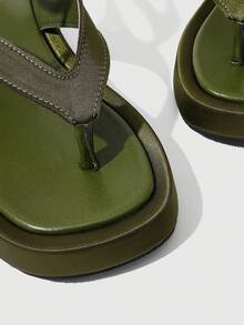 HighSole 春夏新款雙帶後扣設計厚底簡約百搭女款涼鞋，適合日常通勤與購物穿著 - 墨綠色 - 查看 3